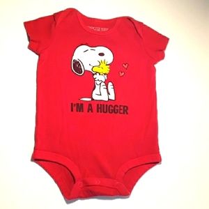 Peanuts I'm a hugger Onesie